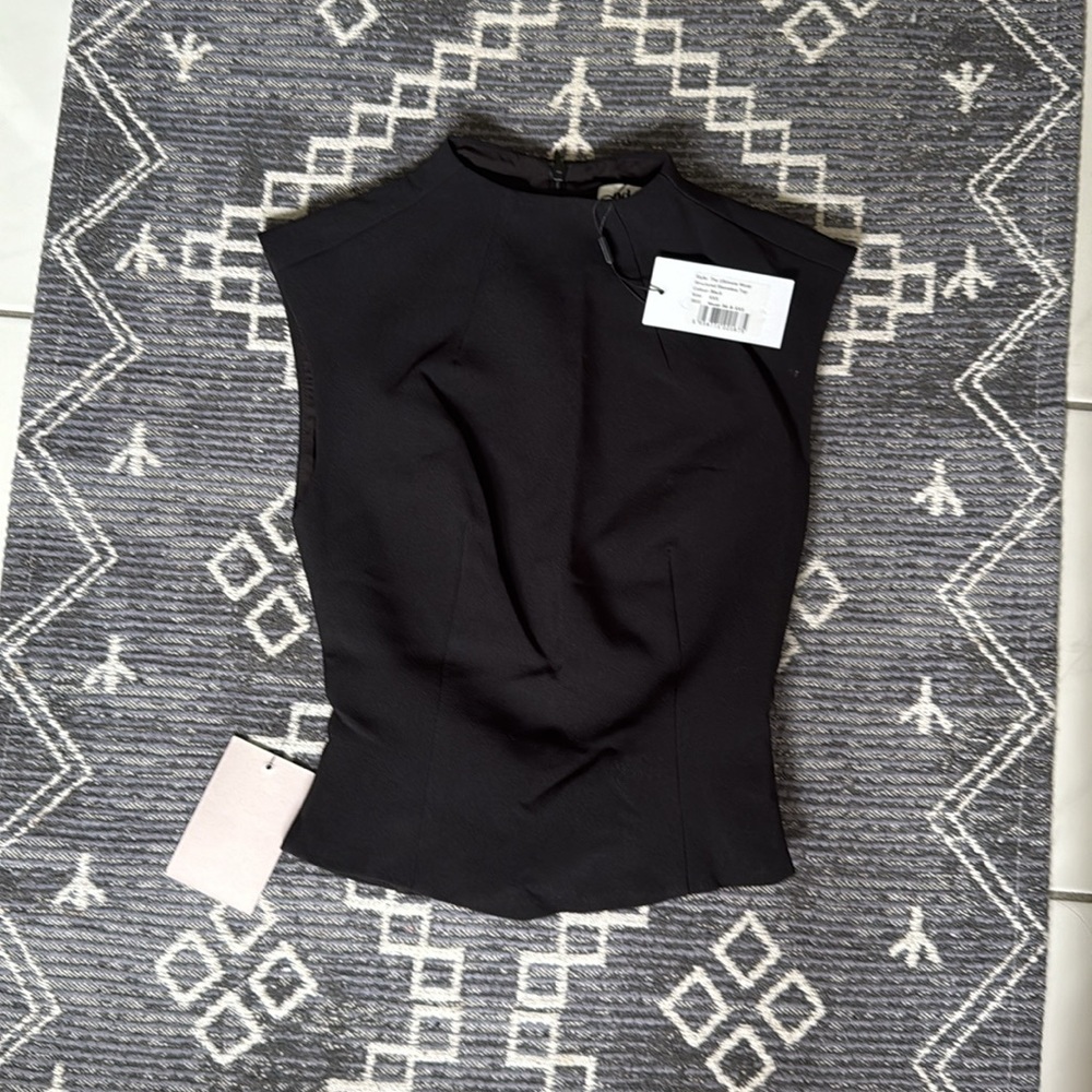 Odd Muse London The Ultimate Muse Structured Sleeveless Black Top Blouse Crepe - Picture 3 of 10